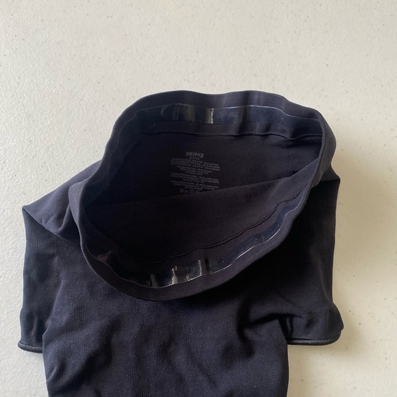 NEW SKIMS Seamless‎ Sculpt High Waisted-Thong Onyx Size M - Picture 7 of 8